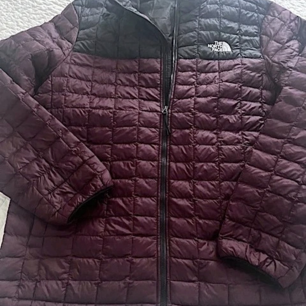 The North Face Mens Thermoball Puffer Jacket - Burgundy and Black